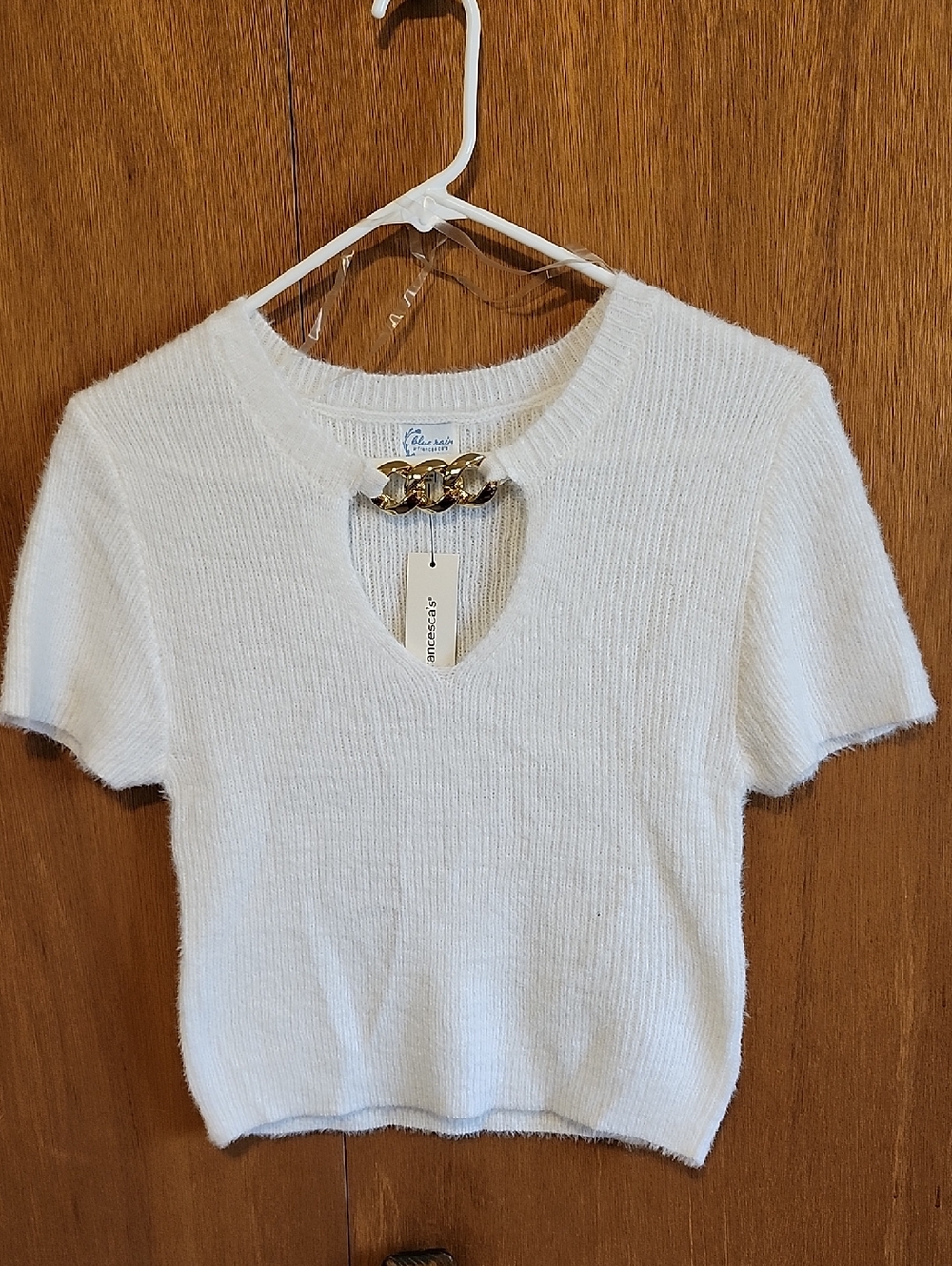 NWT - Blue Rain CREAMY WHITE Short-Sleeve Knit Crop Top with Gold Chain Accent